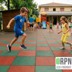 Mattonelle antitrauma per centri estivi: la sicurezza dei bambini parte dal pavimento
